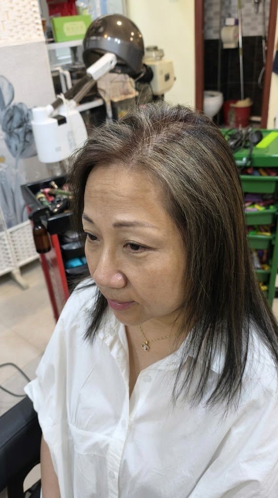 女士剪吹造型